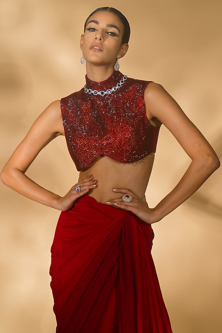 Red Ombre Georgette Pre-Stitched Wedding Saree Set by Nikhil Thampi at Pernia's Pop Up Shop