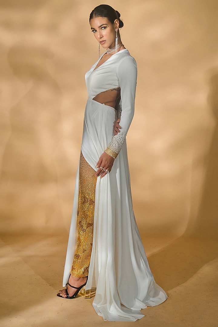 White Volvo & Net Wedding Anarkali Set by Nikhil Thampi at Pernia's Pop Up Shop