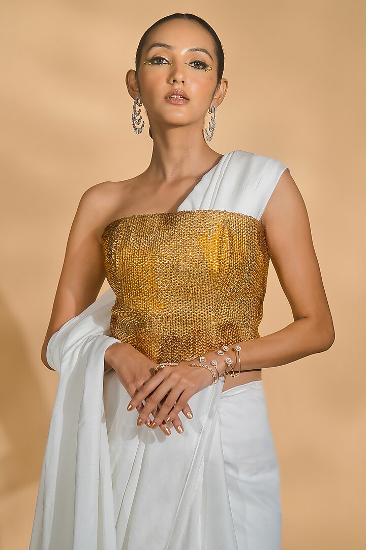 White Georgette Pre-Stitched Wedding Saree Set by Nikhil Thampi at Pernia's Pop Up Shop