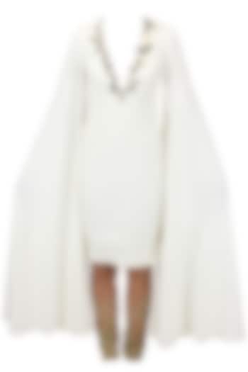 White and gold embroidered straight kurta set available only at Pernia's Pop Up Shop.