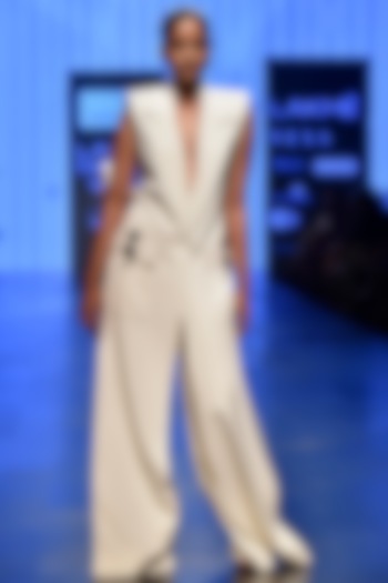 White Back Cut Out Jacket With Pants by Nikhil Thampi at Pernia's Pop Up Shop