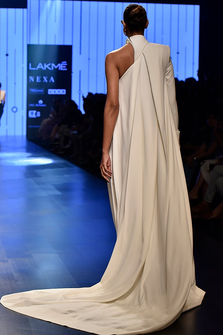 White Flap Collared Trapeze Gown by Nikhil Thampi at Pernia's Pop Up Shop