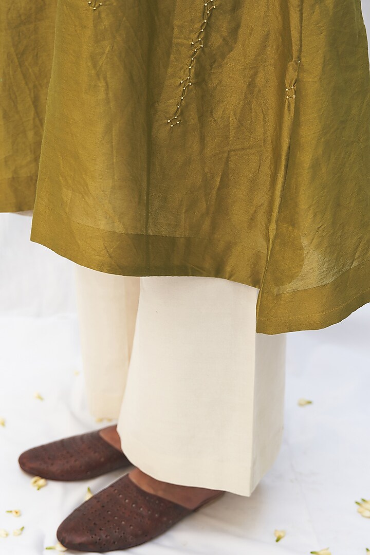 Elaichi Green Bandhej Kurta Set by The Label Nuska at Pernia's Pop Up Shop