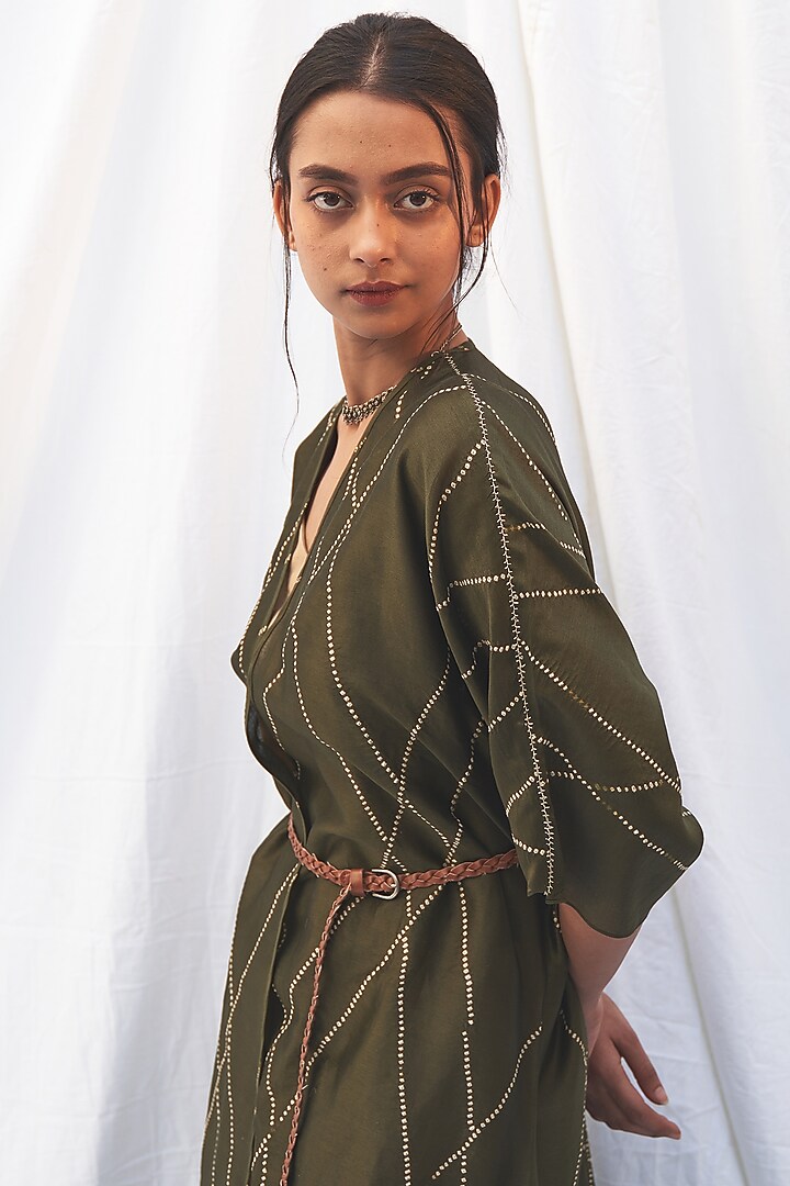 Olive Green Bandhej Kaftan by The Label Nuska at Pernia's Pop Up Shop