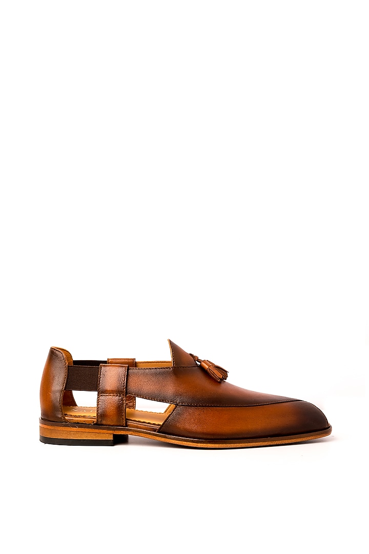 Cognac Leather Peshawari Sandals by Nauvab at Pernia's Pop Up Shop