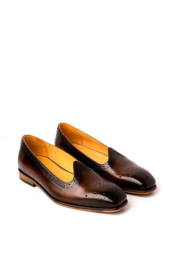 Brown Leather Mojris by Nauvab at Pernia's Pop Up Shop