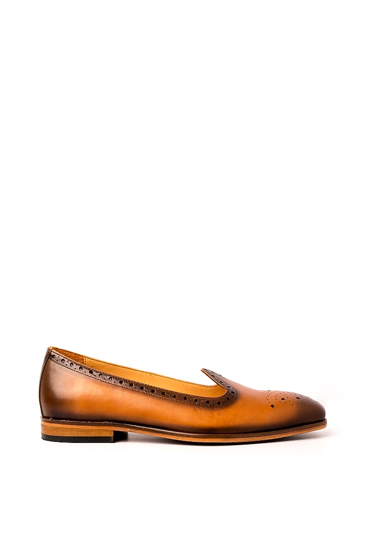 Tan Leather Mojris by Nauvab at Pernia's Pop Up Shop