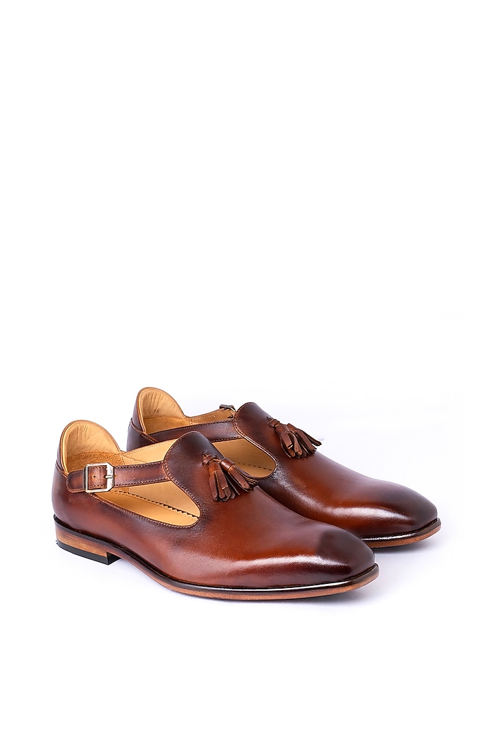 Cognac Leather Bagh Sandals by Nauvab at Pernia's Pop Up Shop