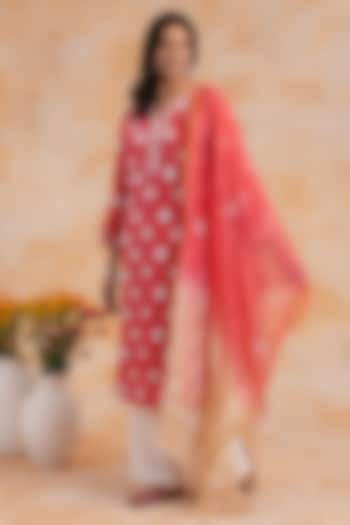 Red Linen Chikankari & Pearl Embroidered Kurta Set by Nyara by Nicky Chawla at Pernia's Pop Up Shop