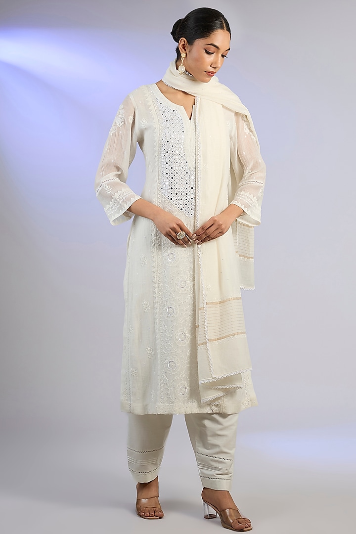 White Mal Chanderi Chikankari Embroidered Kurta Set by Nyara by Nicky Chawla at Pernia's Pop Up Shop