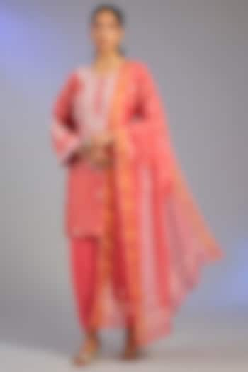 Peach Chanderi Silk & Cotton Chikankari Embroidered Kurta Set by Nyara by Nicky Chawla at Pernia's Pop Up Shop