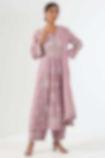 Onion Pink Mul Chanderi Chikankari Embroidered Kurta Set by Nyara by Nicky Chawla at Pernia's Pop Up Shop
