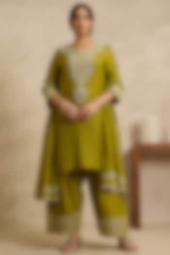 Mehndi Green Mal Chanderi Silk Chikankari Embroidered Kurta Set by Nyara by Nicky Chawla at Pernia's Pop Up Shop