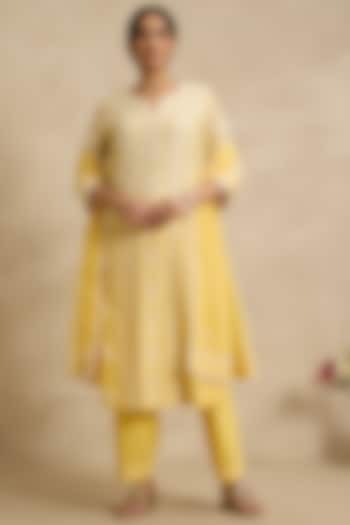 Yellow Maheshwari Silk Chikankari Embroidered Kurta Set by Nyara by Nicky Chawla at Pernia's Pop Up Shop