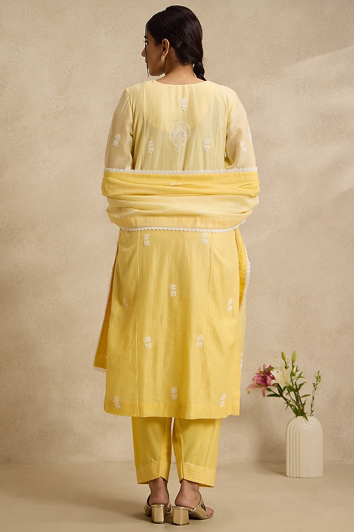 Yellow Maheshwari Silk Chikankari Embroidered Kurta Set by Nyara by Nicky Chawla at Pernia's Pop Up Shop