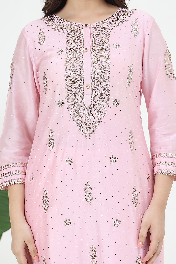 Pink Chanderi Silk Mukaish Embroidered Kurta Set by Nyara by Nicky Chawla at Pernia's Pop Up Shop