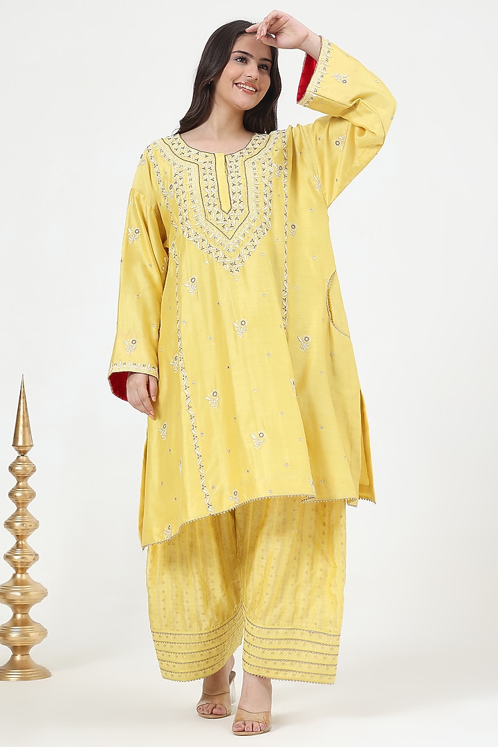 Yellow Chanderi Silk Chikankari Embroidered Kurta Set by Nyara by Nicky Chawla at Pernia's Pop Up Shop