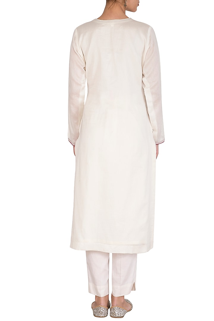 White Embroidered Kurta Set by Nysa & Shubhangi at Pernia's Pop Up Shop