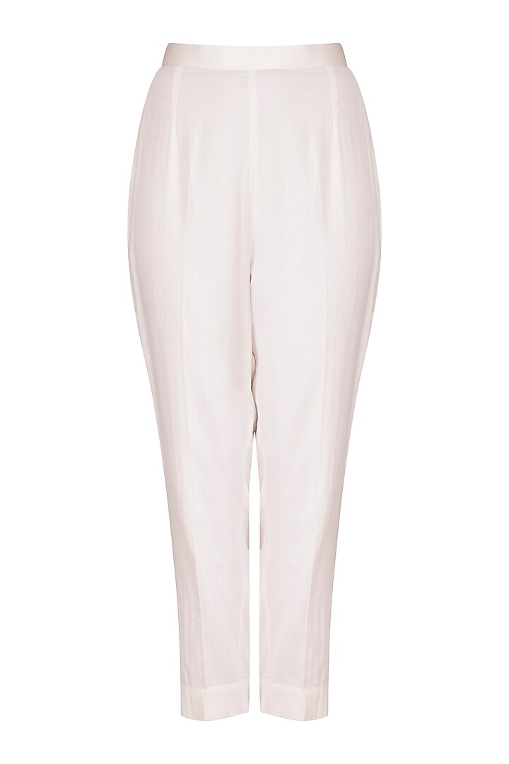 White Embroidered Kurta Set by Nysa & Shubhangi at Pernia's Pop Up Shop