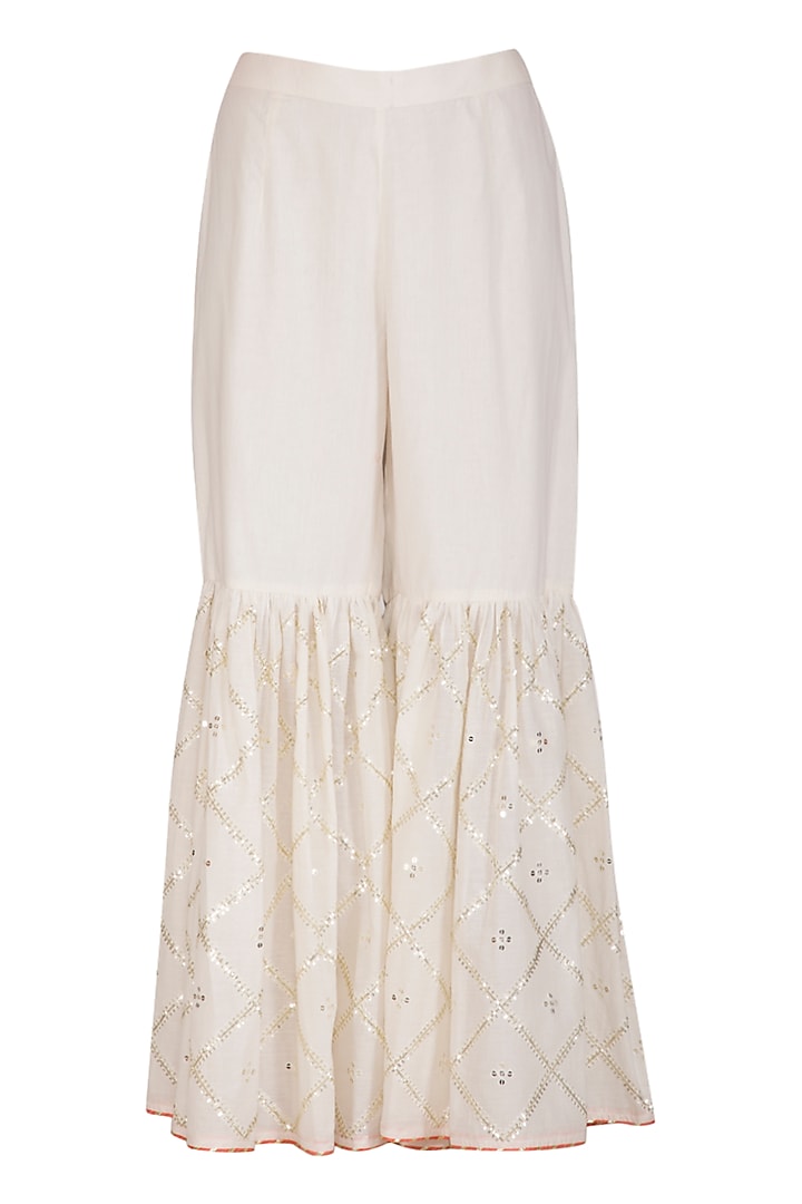Peach Embroidered Gharara Set by Nysa & Shubhangi at Pernia's Pop Up Shop