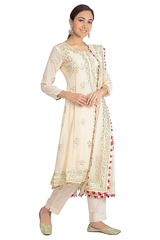 Ivory Embellished Kurta Set by Nysa & Shubhangi