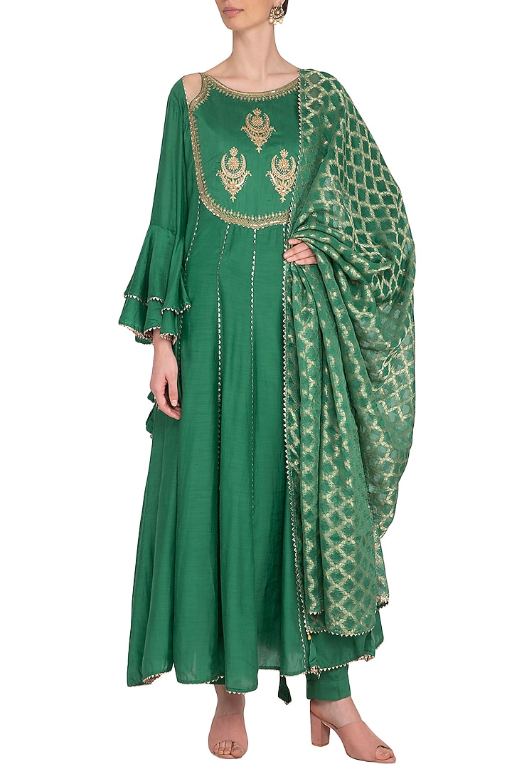 Green Embroidered Party Wear Anarkali Set by Nysa & Shubhangi at Pernia's Pop Up Shop