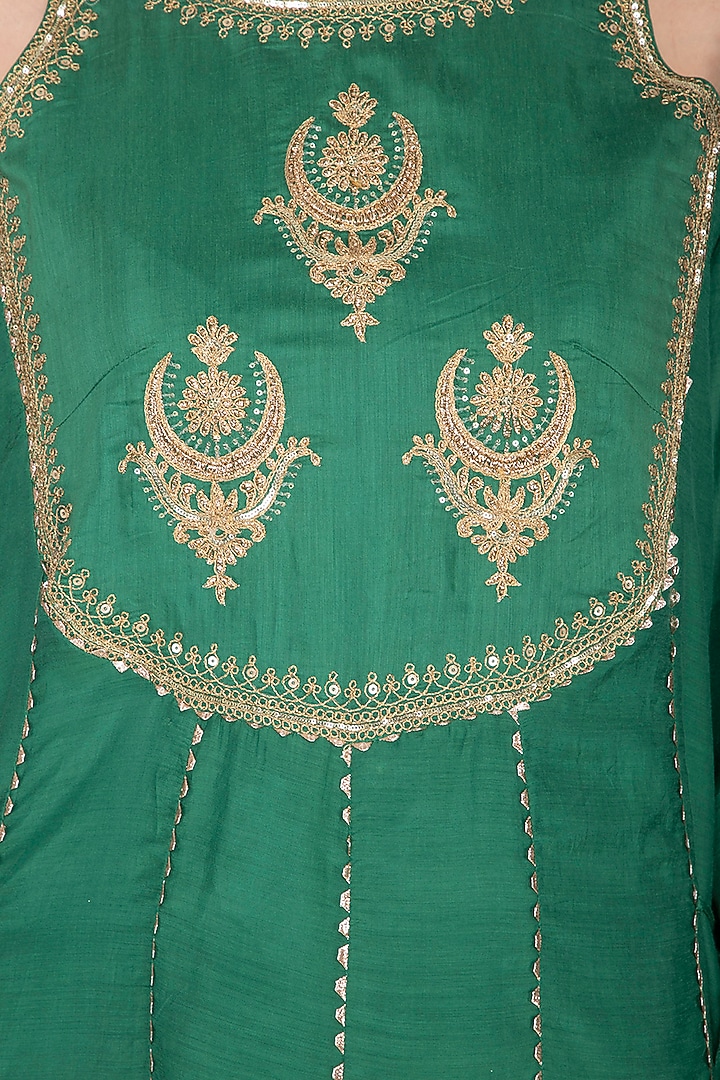 Green Embroidered Party Wear Anarkali Set by Nysa & Shubhangi at Pernia's Pop Up Shop