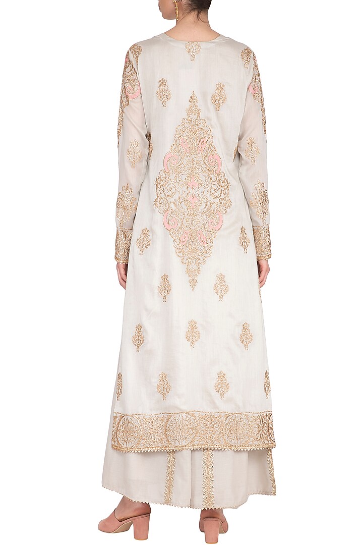 Grey Embroidered Kurta Set by Nysa & Shubhangi at Pernia's Pop Up Shop