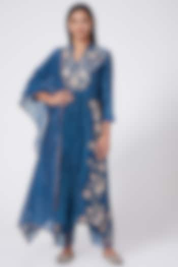 Blue Hand Embroidered Kurta Set by Ose By Jyoti Gupta