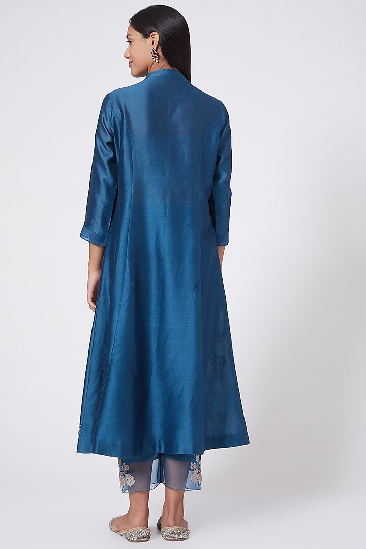 Blue Hand Embroidered Kurta Set by Ose By Jyoti Gupta at Pernia's Pop Up Shop