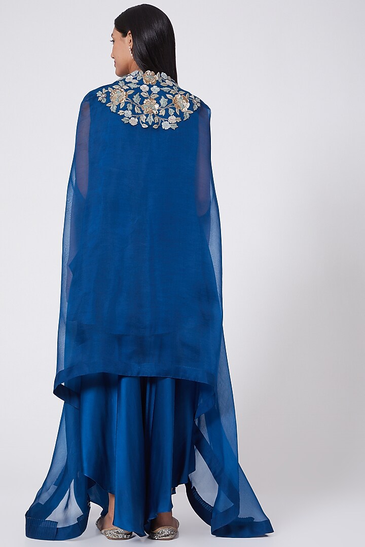 Blue Hand Embroidered Kurta Set by Ose By Jyoti Gupta at Pernia's Pop Up Shop