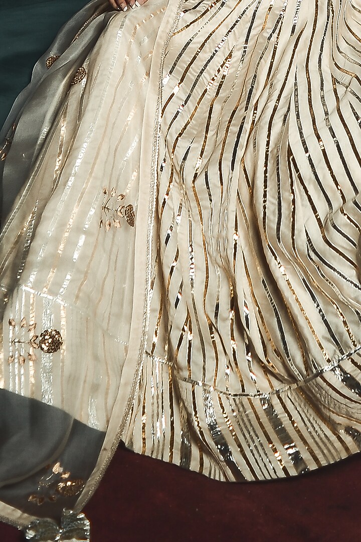 White Embroidered Wedding Anarkali Set by Ose by Jyoti Gupta at Pernia's Pop Up Shop