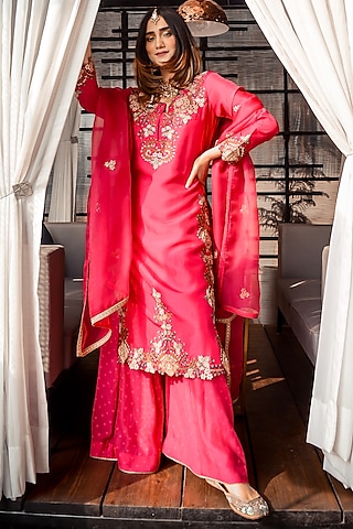 Red Embroidered Kurta Set by Ose by Jyoti Gupta