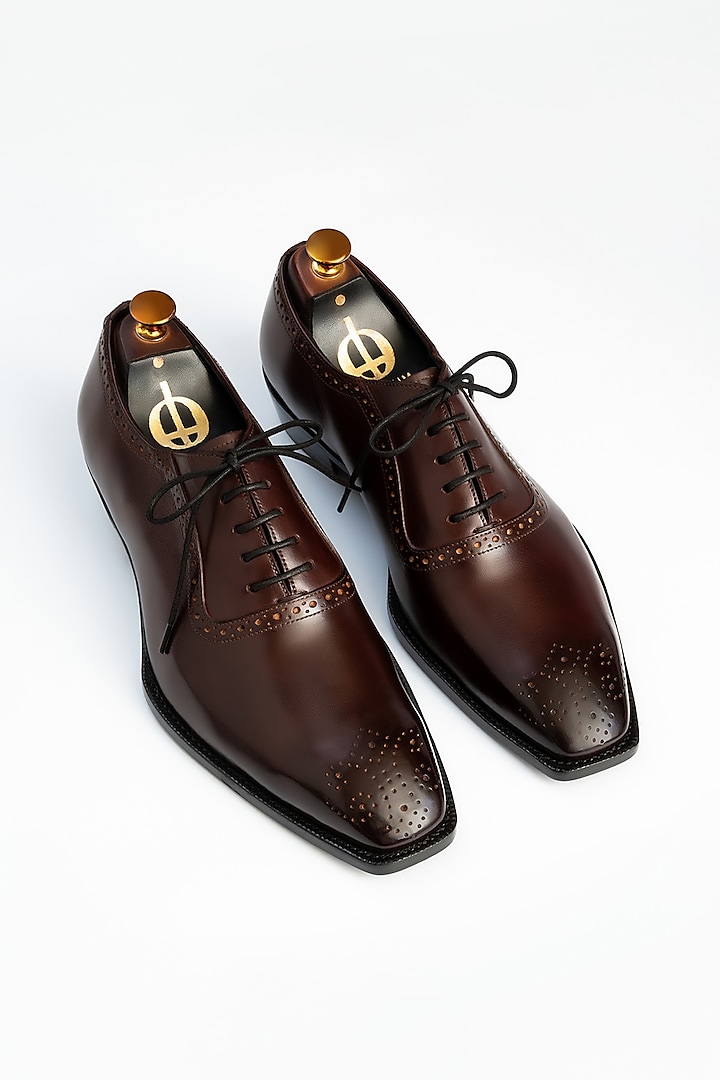 Brown Full Grain Leather Oxford Shoes by OBLUM