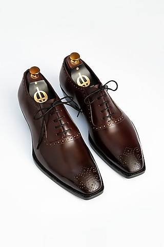 Brown Full Grain Leather Oxford Shoes by OBLUM