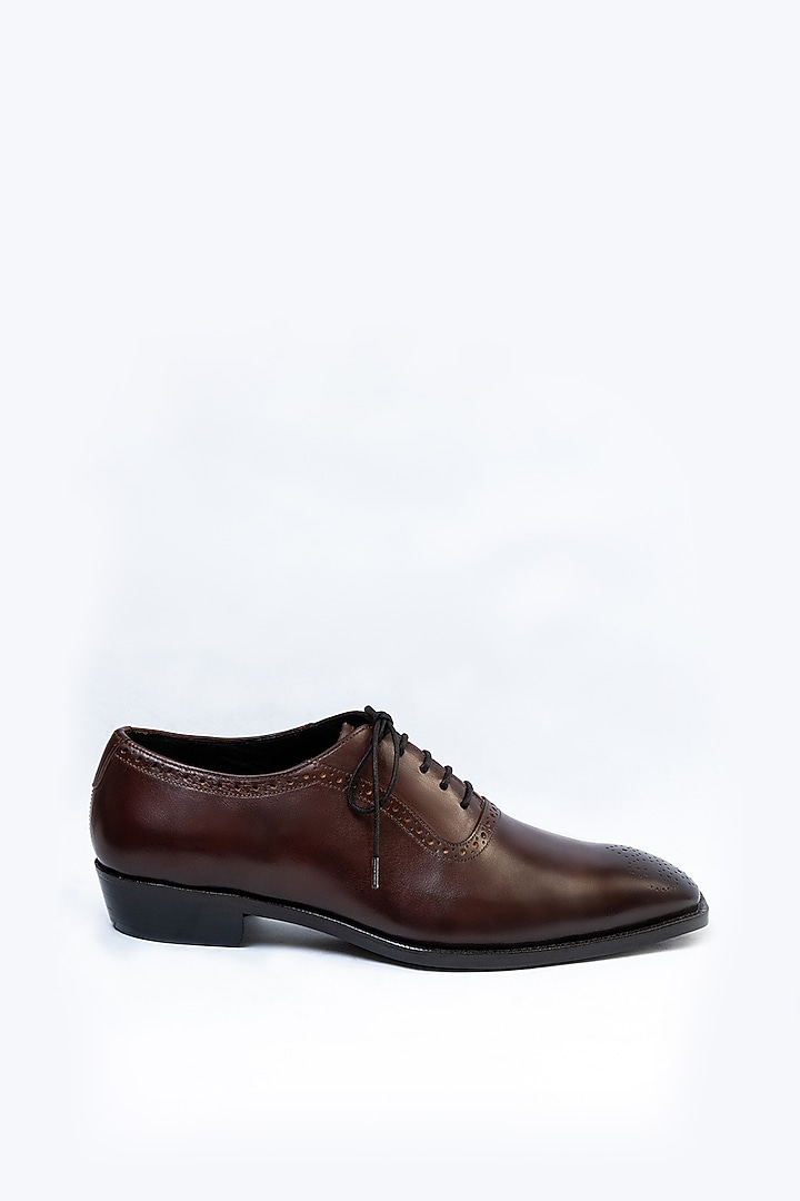 Brown Full Grain Leather Oxford Shoes by OBLUM at Pernia's Pop Up Shop