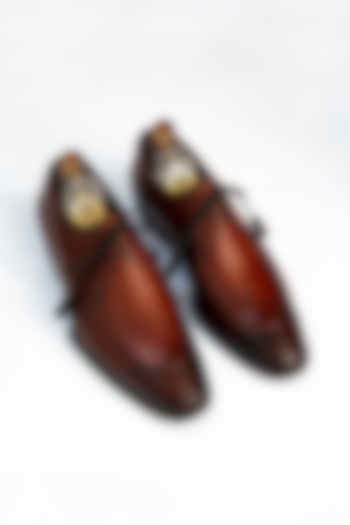 Brown Full Grain Leather Derby Shoes by OBLUM