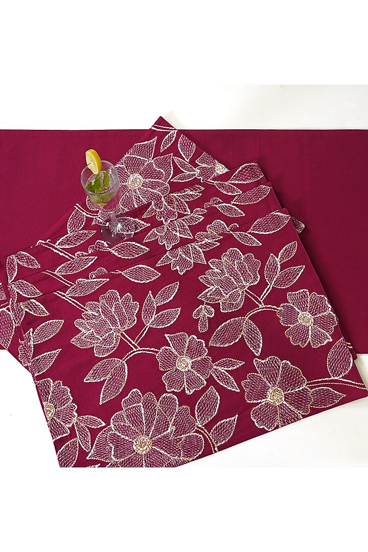 Maroon Cotton Mats and Runner Set by Ode And Cleo at Pernia's Pop Up Shop