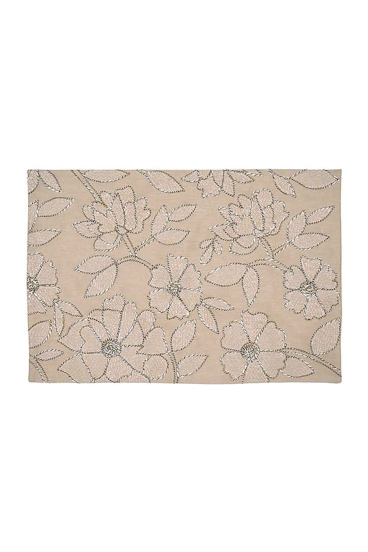 Beige Cotton Mats and Runner Set by Ode And Cleo at Pernia's Pop Up Shop