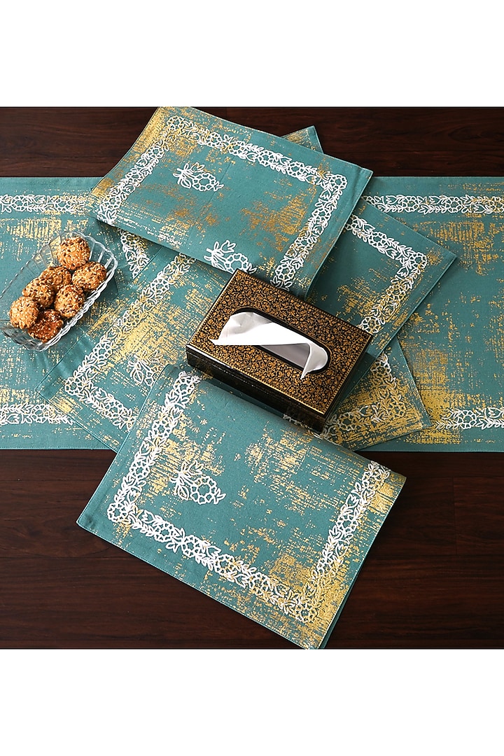 White Cotton Mats and Runner Set by Ode And Cleo at Pernia's Pop Up Shop