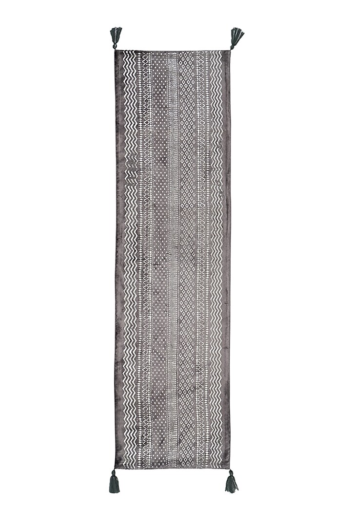 Grey Cotton Mats and Runner Set by Ode And Cleo at Pernia's Pop Up Shop