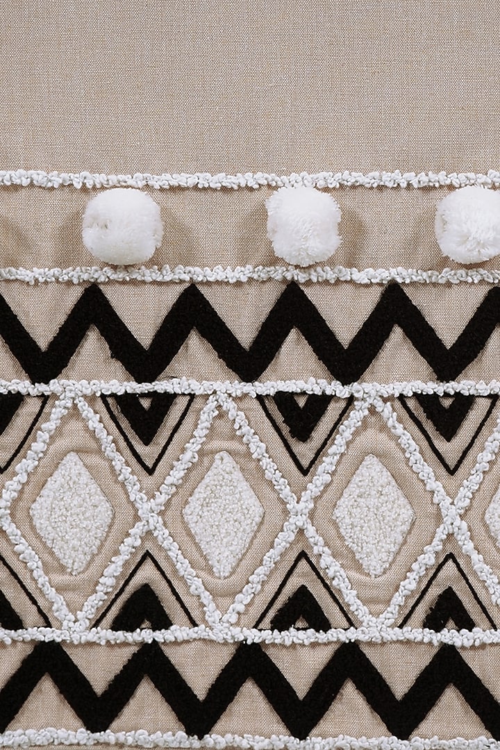 Black Cotton Mats and Runner Set by Ode And Cleo at Pernia's Pop Up Shop