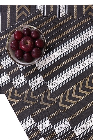 Grey Cotton Mats and Runner Set by Ode And Cleo