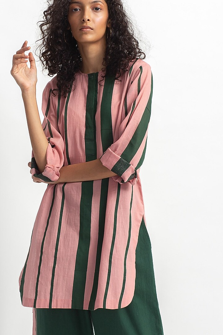 Rose Pink & Green Screen Printed Kurta Set by OFrida at Pernia's Pop Up Shop