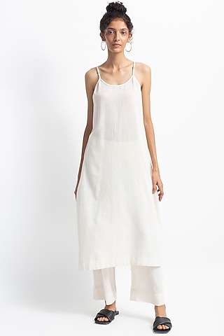 White Hidden Embroidered Kurta Set by OFrida