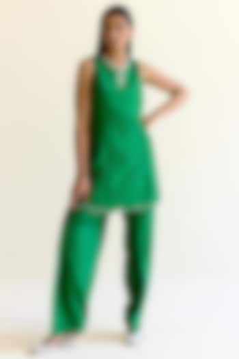 Green Pure Silk Kurta Set by Ohfab by Aanchal & Akshita at Pernia's Pop Up Shop
