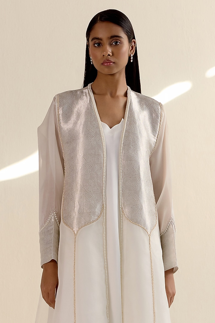 White Handwoven Kimkhwaab Tissue Choga Kurta Set by Ohfab by Aanchal & Akshita at Pernia's Pop Up Shop
