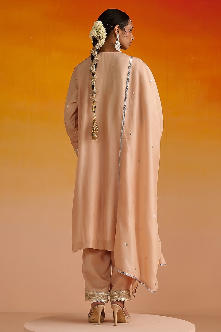 Peach Opara Silk Hand Embroidered Kurta Set by OHH CROW INDIA at Pernia's Pop Up Shop