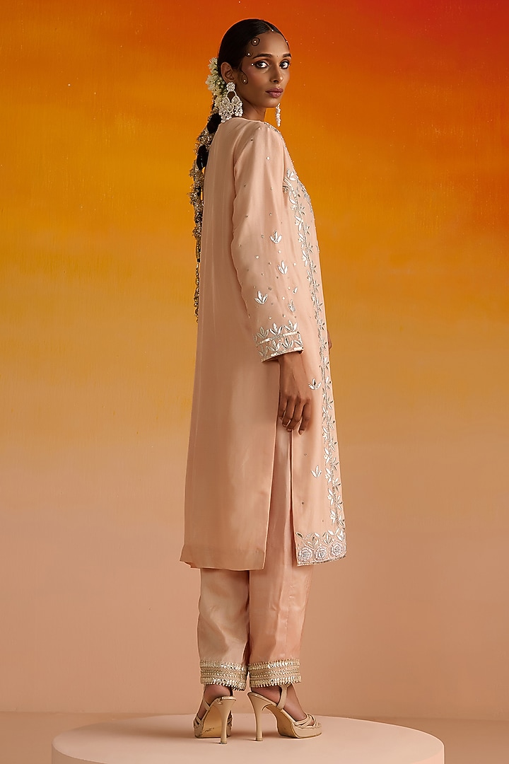Peach Opara Silk Hand Embroidered Kurta Set by OHH CROW INDIA at Pernia's Pop Up Shop