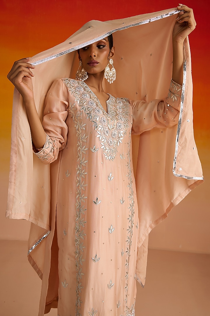 Peach Opara Silk Hand Embroidered Kurta Set by OHH CROW INDIA at Pernia's Pop Up Shop